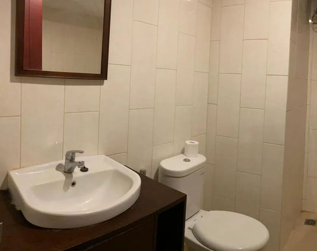 Bathroom 5, Nginap Jogja at Mataram City (Best View of Merapi), Sleman