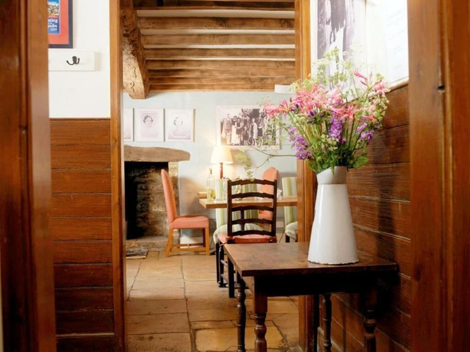 Public Area 3, The Swan Inn, Oxfordshire