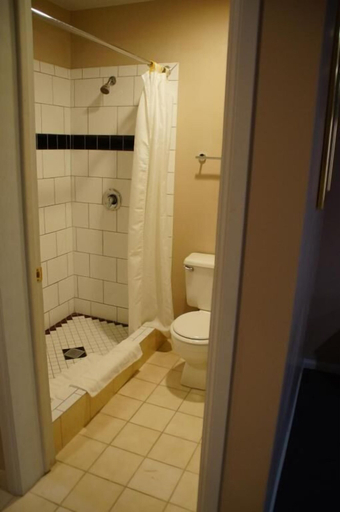 Bathroom 5, City Center Hotel Long Beach, Sonder, Los Angeles