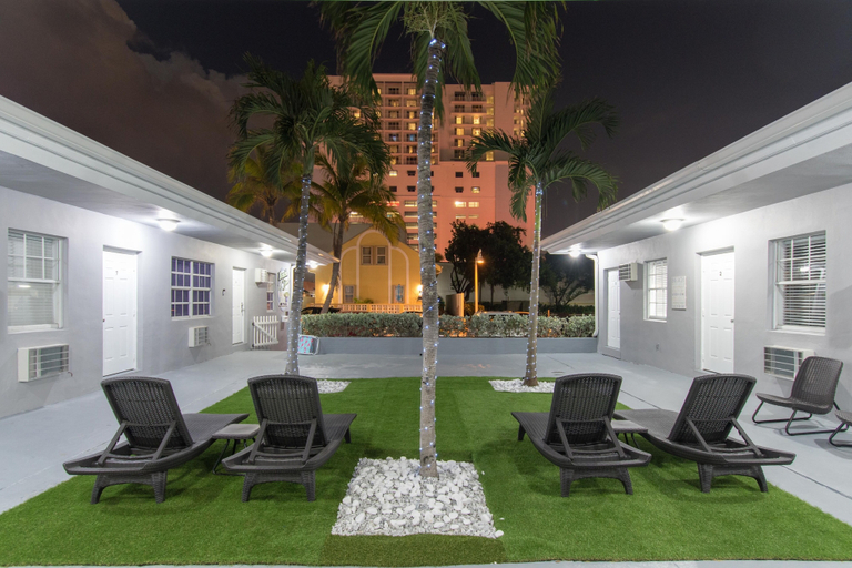 Exterior & Views 2, Lovely 1 BR W Parking Space & Walk to the Beach 7, Broward