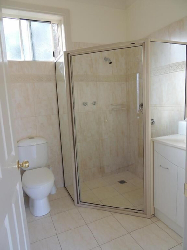 Bathroom 5, Ross Motel, Northern Midlands - Pt B