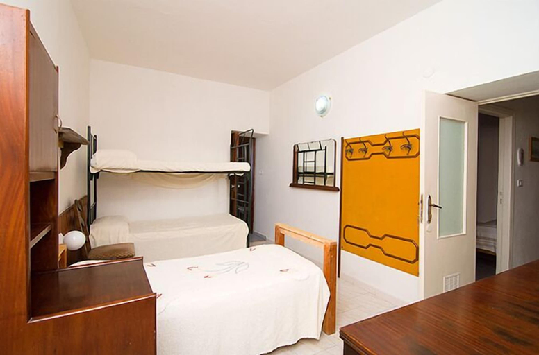 Bedroom 5, Pensione Zio Attilio, Salerno