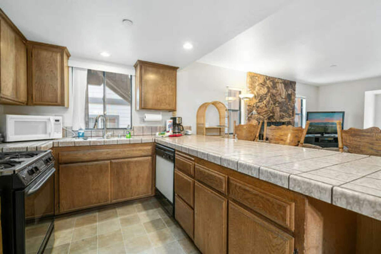 Others 4, Summit X-ross Roads Condo, San Bernardino