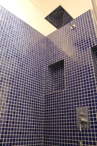 Bathroom 5, Il Portoncino, Napoli