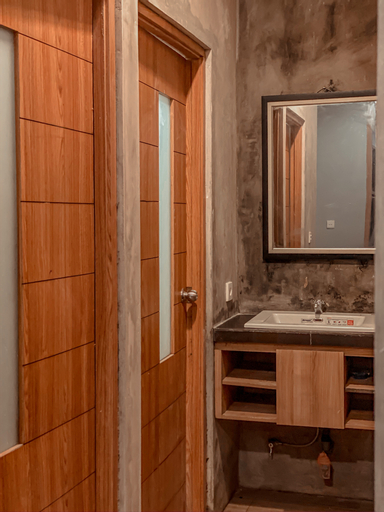 Bedroom 4, Holistic Pod Hostel, Badung