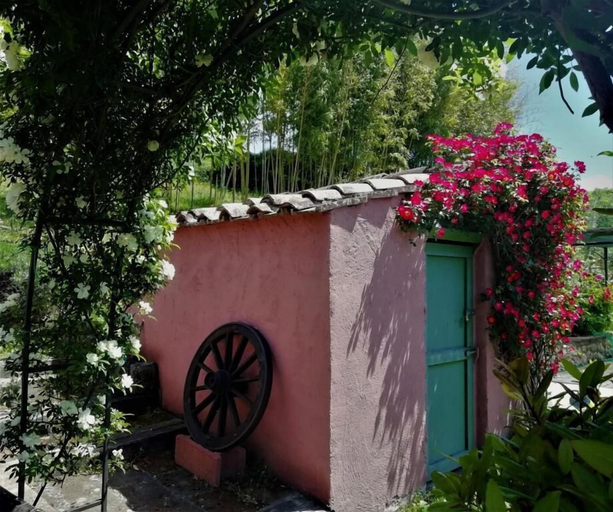 Exterior & Views 2, Casale La Pietra Gialla B&B, Terni