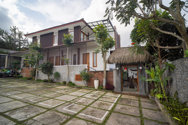 Exterior & Views 3, Omah Angkul Angkul Pool Villa, Bandung