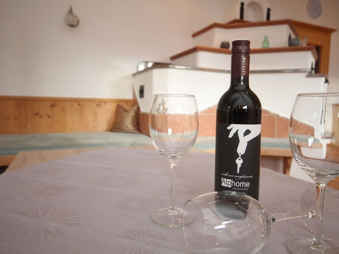 Food & Drinks, Apartment in Kirchberg near Ski Lift, Kitzbühel
