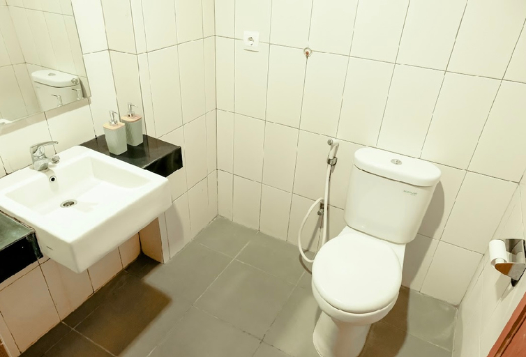 Bathroom, Dago Suites 7th-Floor | Lovely 1-Bedroom Studio-1, Bandung