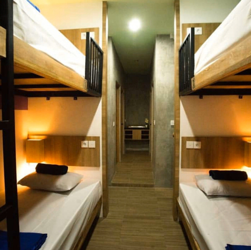 Bedroom 3, Holistic Pod Hostel, Badung