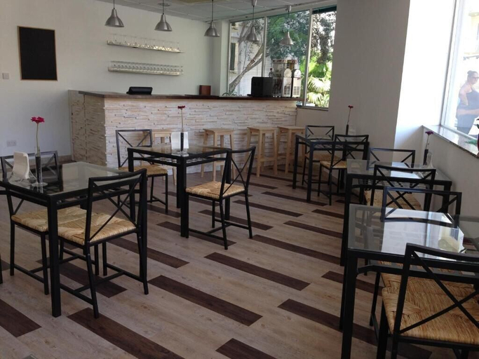 Food & Drinks 5, Oriana Hotel, Saint Paul's Bay