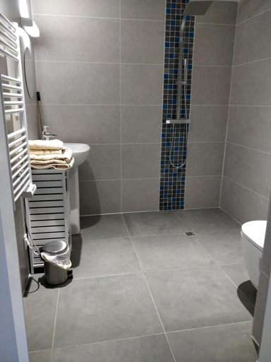 Bathroom 3, ALPAGAS DU DOMAINE MAEL, Isère
