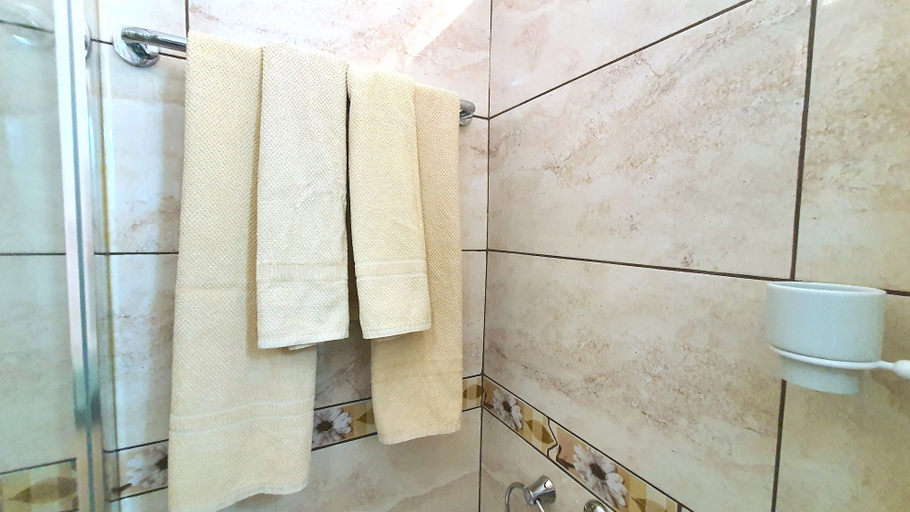 Bathroom 3, Apartamentos Borinquen, Santa Cruz de Tenerife