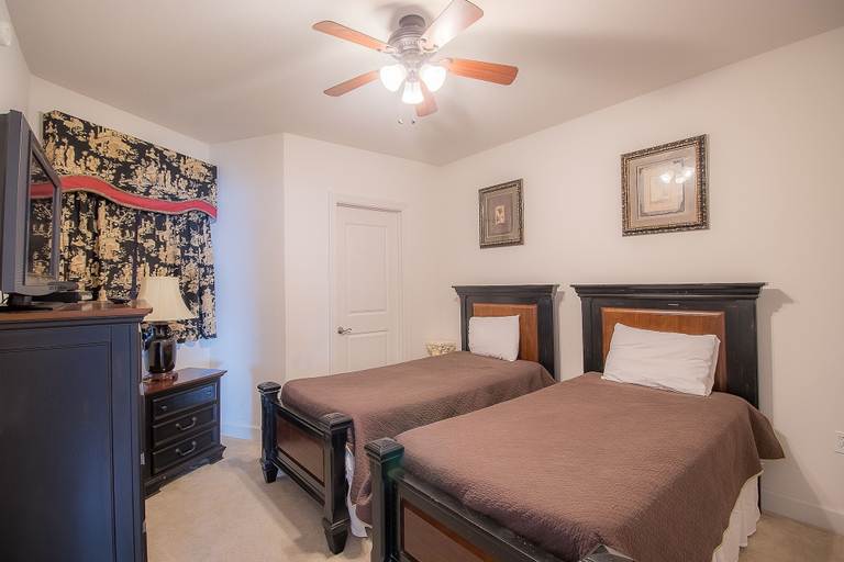 Bedroom 4, Sea Breeze 302 Deluxe, Harrison