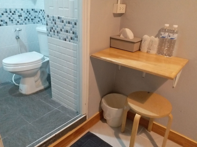 Bathroom 4, Pratunam Family House, Ratchathewi