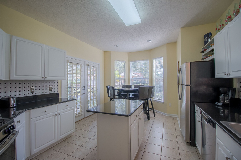 Legacy Villa 1702, Harrison