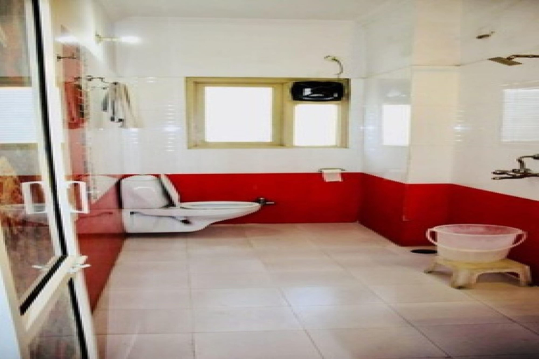 Bathroom 5, Hotel Raj Laxmi Palace, Jaipur
