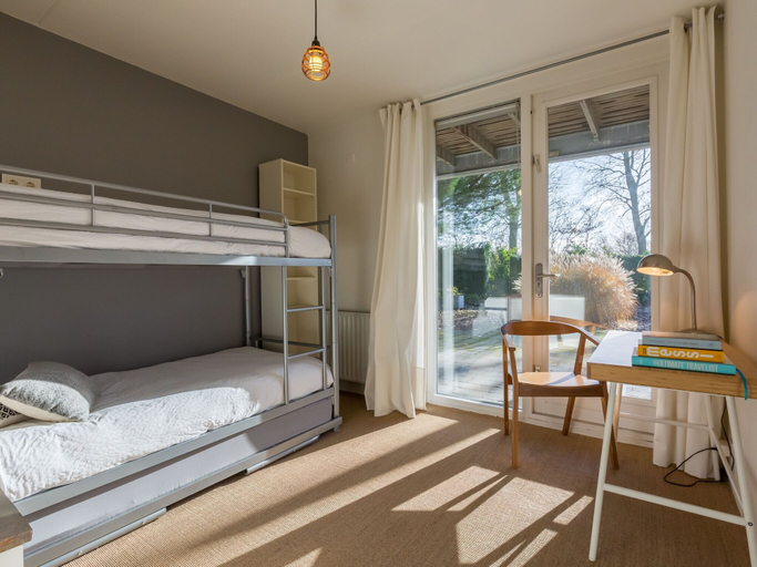 Bedroom 2, Bungalow near Marina and Beach Kamperland, Noord-Beveland
