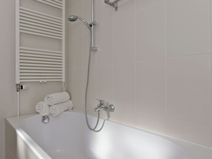 Bathroom 4, Bungalow near Veerse Meer Beach, Noord-Beveland