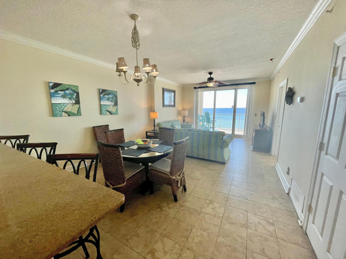 Public Area 4, Ocean Reef #608 by Forehand Rentals, Bay