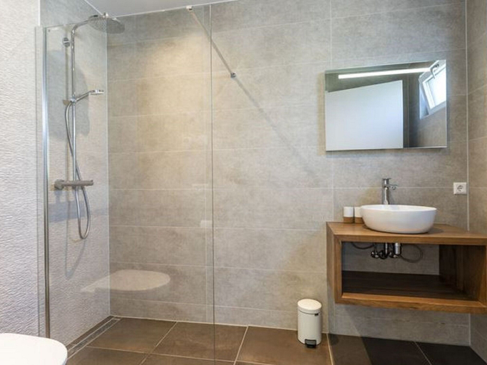 Bathroom 3, Holiday Home in De Koog near the Sea, Texel