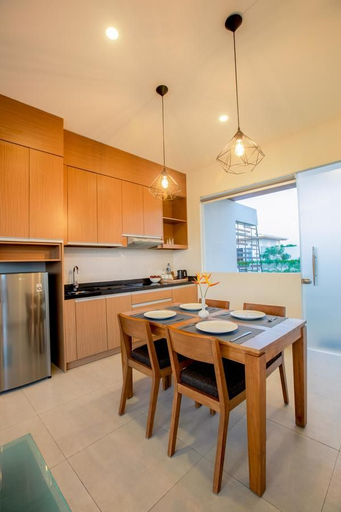 Dining Room 7