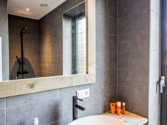 Bathroom 3, holiday home in Kamperland, Noord-Beveland