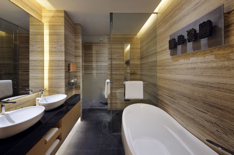 Bathroom 11