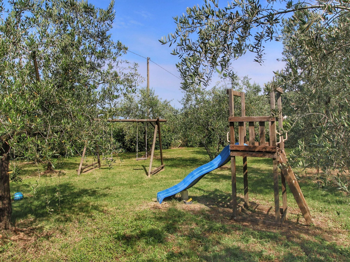 Luxurious Holiday Home in Castelfranco di Sopra with Pool, Arezzo