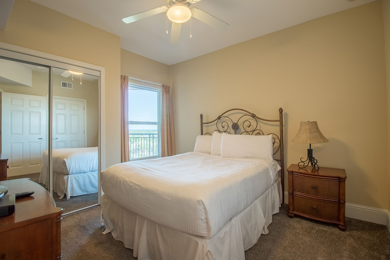 Bedroom 4, Legacy II 1208 Deluxe, Harrison