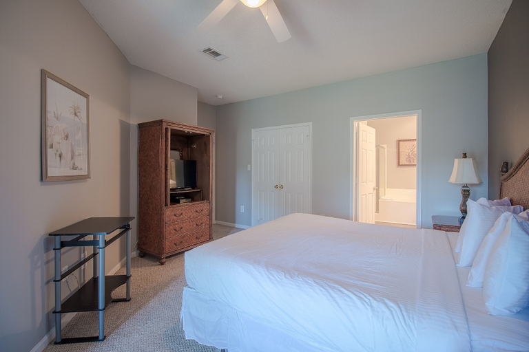Bedroom 2, Legacy Villa 302, Harrison