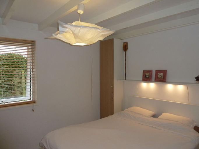 Bedroom 3, Brilliant Bungalow in Kamperland by the Lake, Noord-Beveland