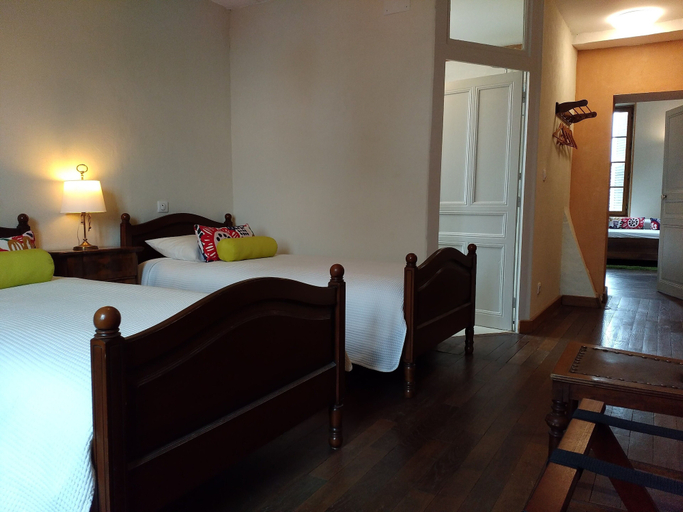 Bedroom 3, Chez Casimir, Nièvre
