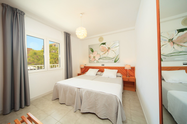 Bedroom, Mar Brava Apartments, Baleares