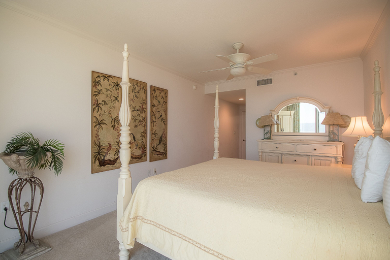 Bedroom 5, Sea Breeze 302 Deluxe, Harrison
