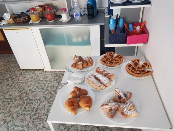 Food & Drinks 5, B&B Trapani Mare, Trapani