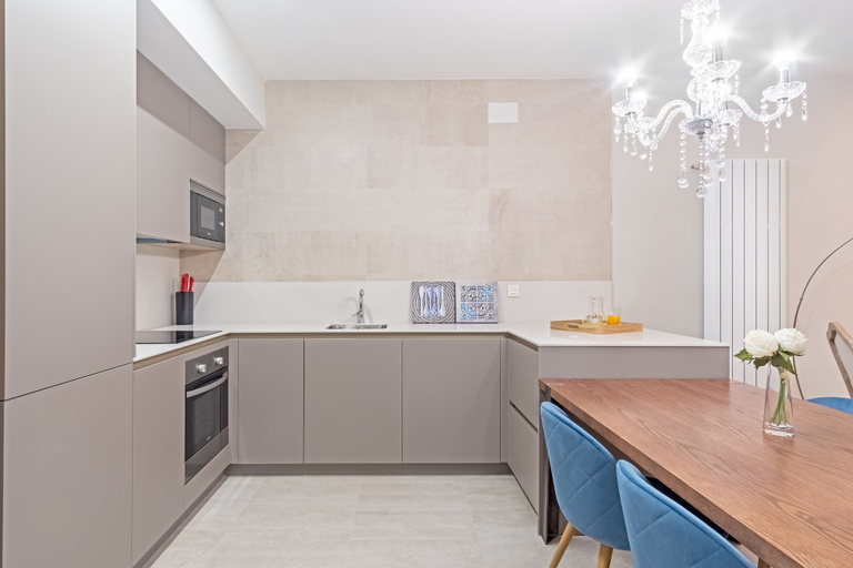 Others 5, Spacious 3-Bed Apartment in Chueca Madrid, Madrid