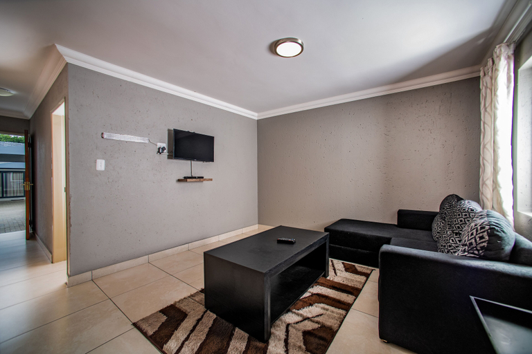 Others 5, Khayalami Hotel Standerton, Gert Sibande