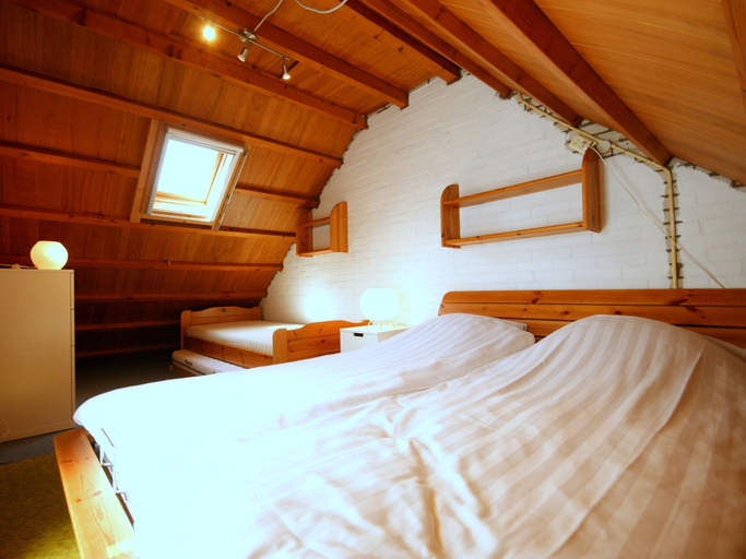 Bedroom 3, Holiday Home near Beach with Pool Access, Schouwen-Duiveland