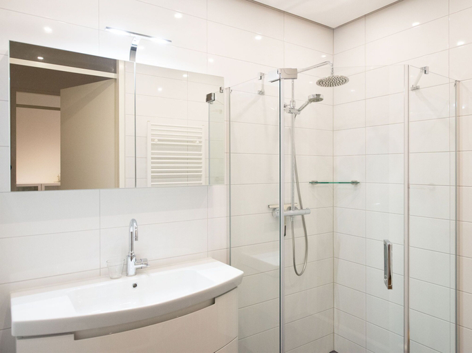 Bathroom, Cosy Apartment in Scheveningen, The Hague