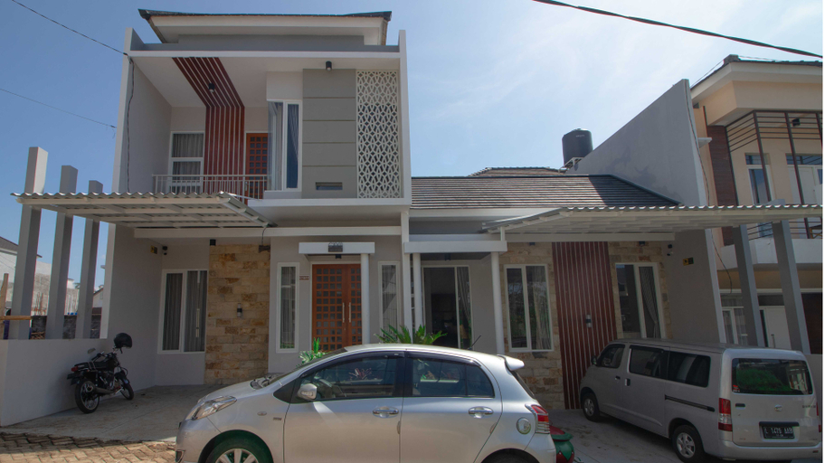 Exterior & Views 2, Villa Alpine 1 with Mountain View, Malang