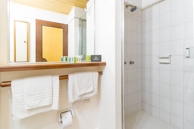 Bathroom 4, Suites Real 97, Santafé de Bogotá