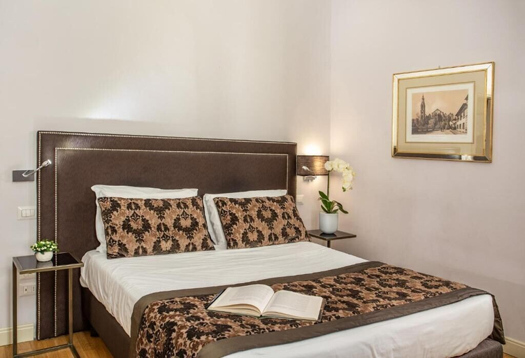 Bedroom 3, Corso, Florence