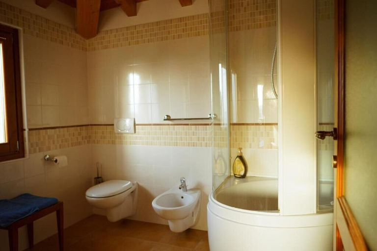 Bathroom 4, Bio Agriturismo Vojon, Mantua