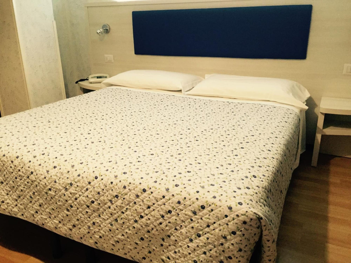 Bedroom 3, Biondi hotel, Pistoia