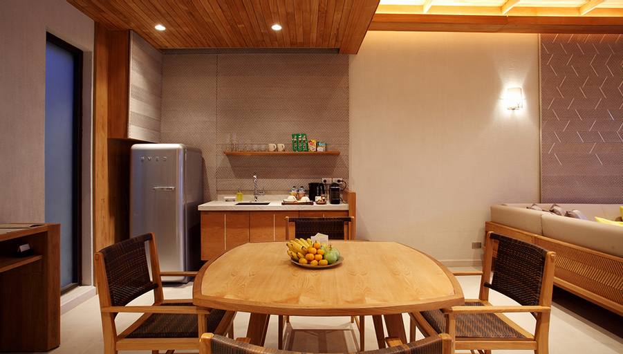 Dining Room 5