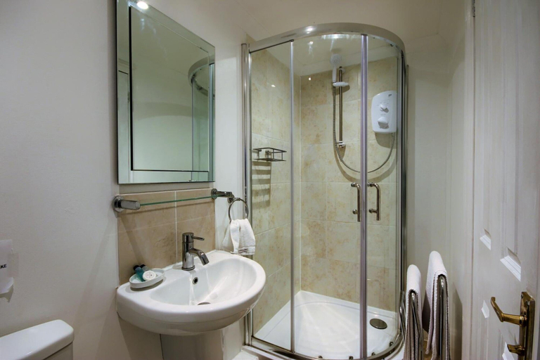 Bathroom 4, Mount Lavinia, Norfolk