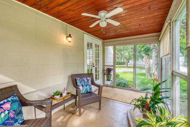 Public Area 3, Davis Shores, Saint Johns