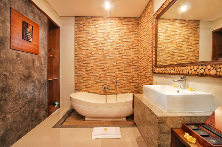 Bathroom 10