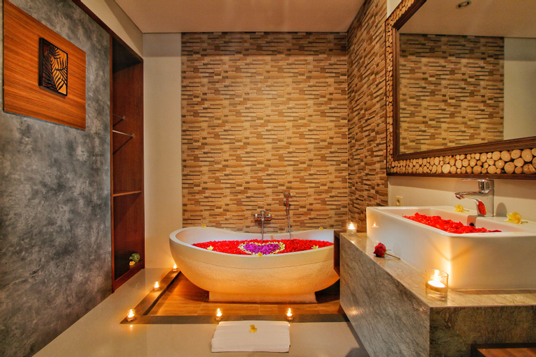 Bathroom 11